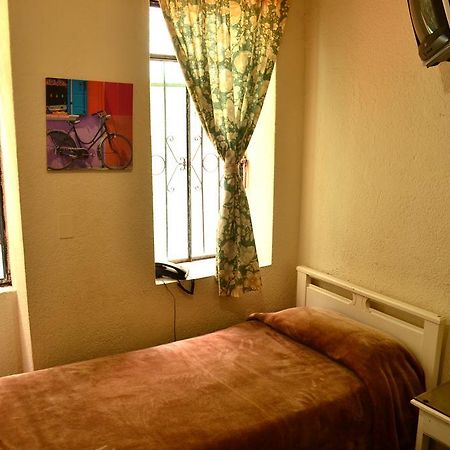 Hostal Loro Verde 基多 外观 照片